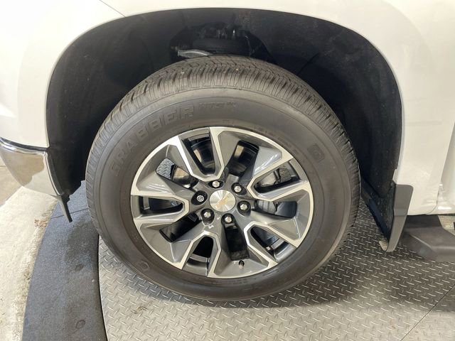 Used 2022 Chevrolet Silverado 1500 LT AWD/4WD image 10