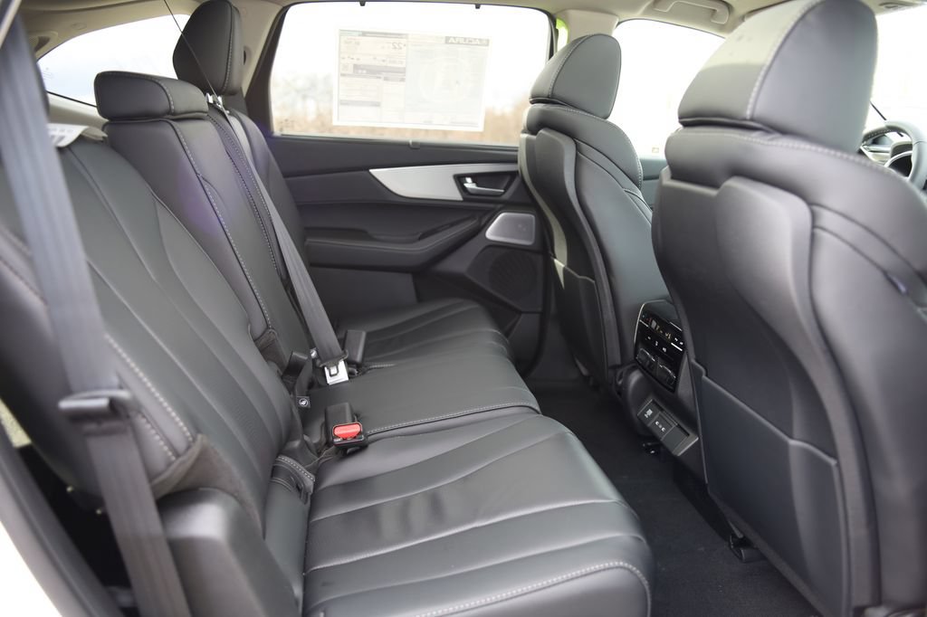 New 2026 Acura MDX w/ Technology Package FWD image 35