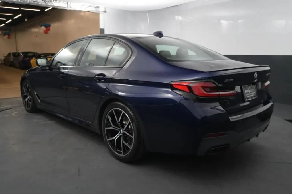 Used 2021 BMW M550i xDrive w/ Executive Package AWD/4WD image 3