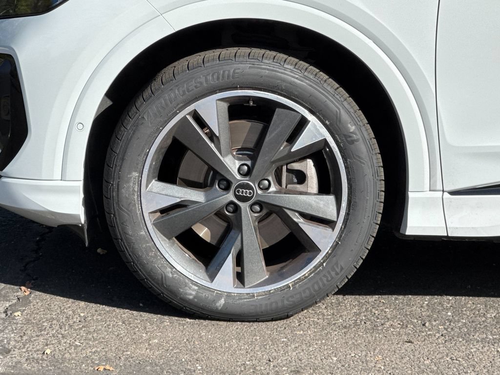 Used 2024 Audi Q4 e-tron Premium Plus w/ Premium Plus AWD/4WD image 37