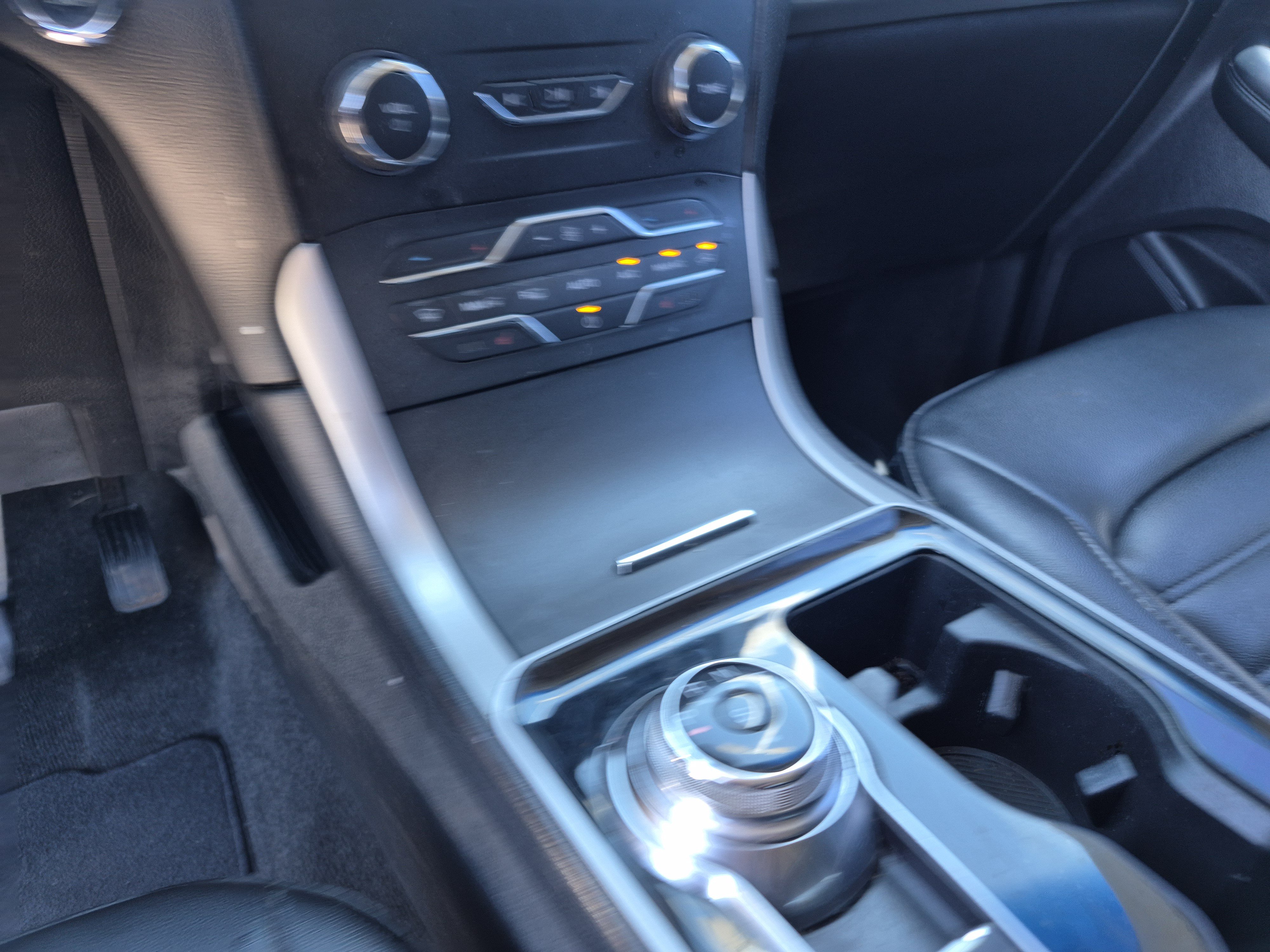 Used 2019 Ford Edge SEL w/ Equipment Group 201A AWD/4WD image 12