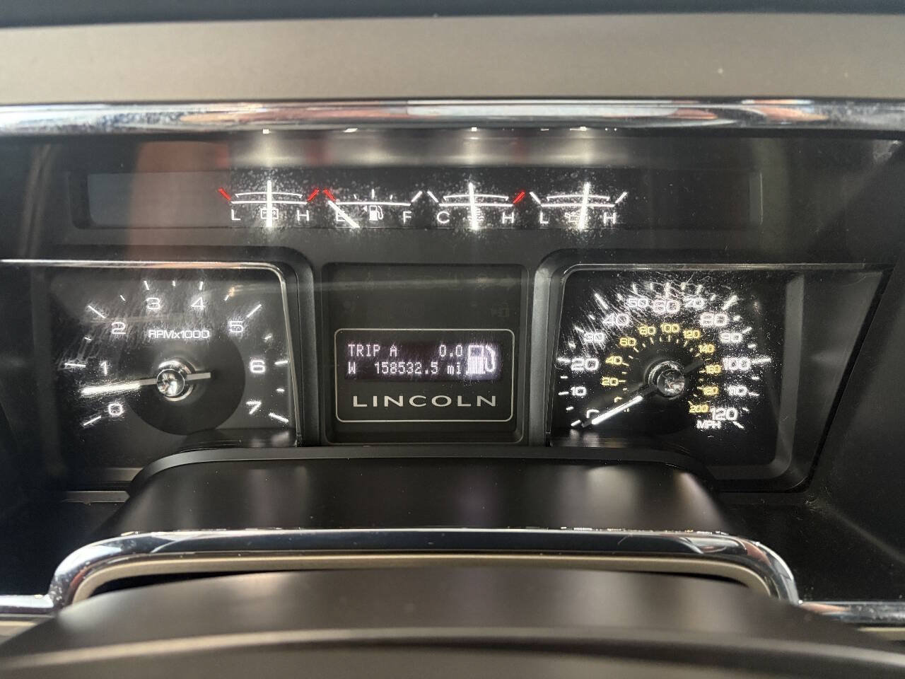 Used 2014 Lincoln Navigator L 4WD image 16