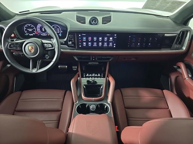 Certified 2025 Porsche Cayenne GTS image 29