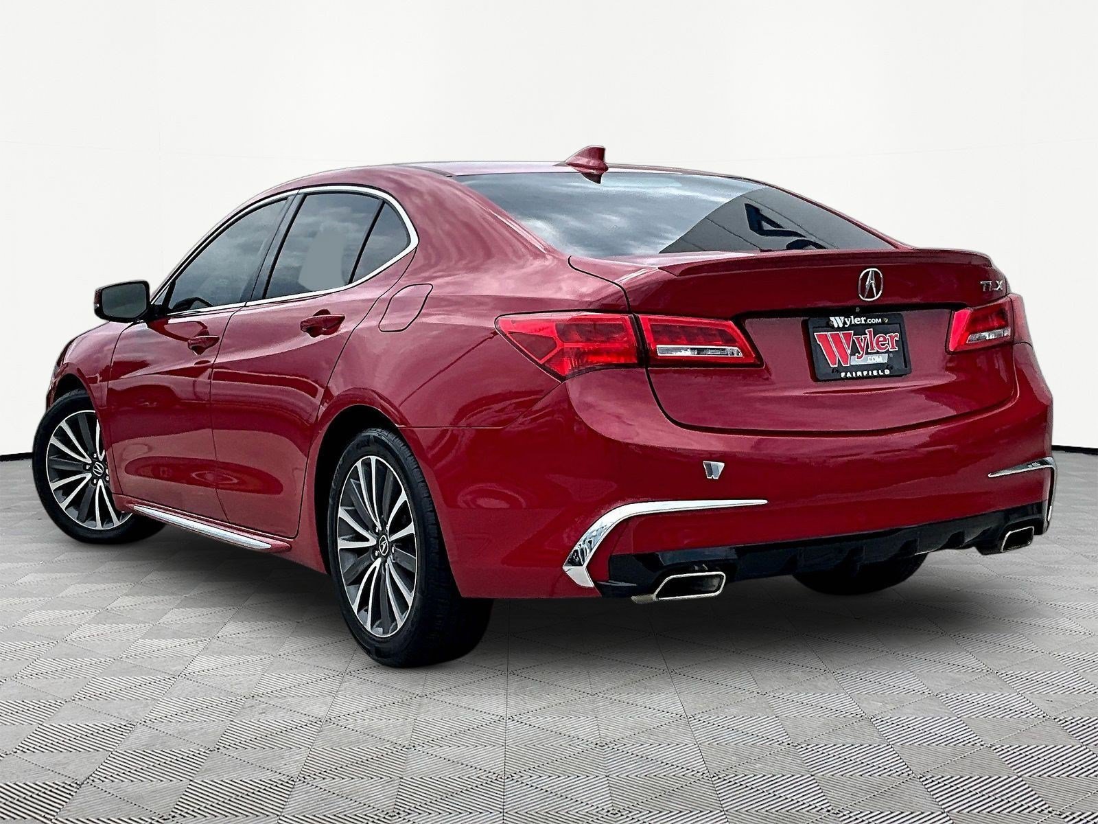 Used 2018 Acura TLX w/ Advance Package FWD image 4