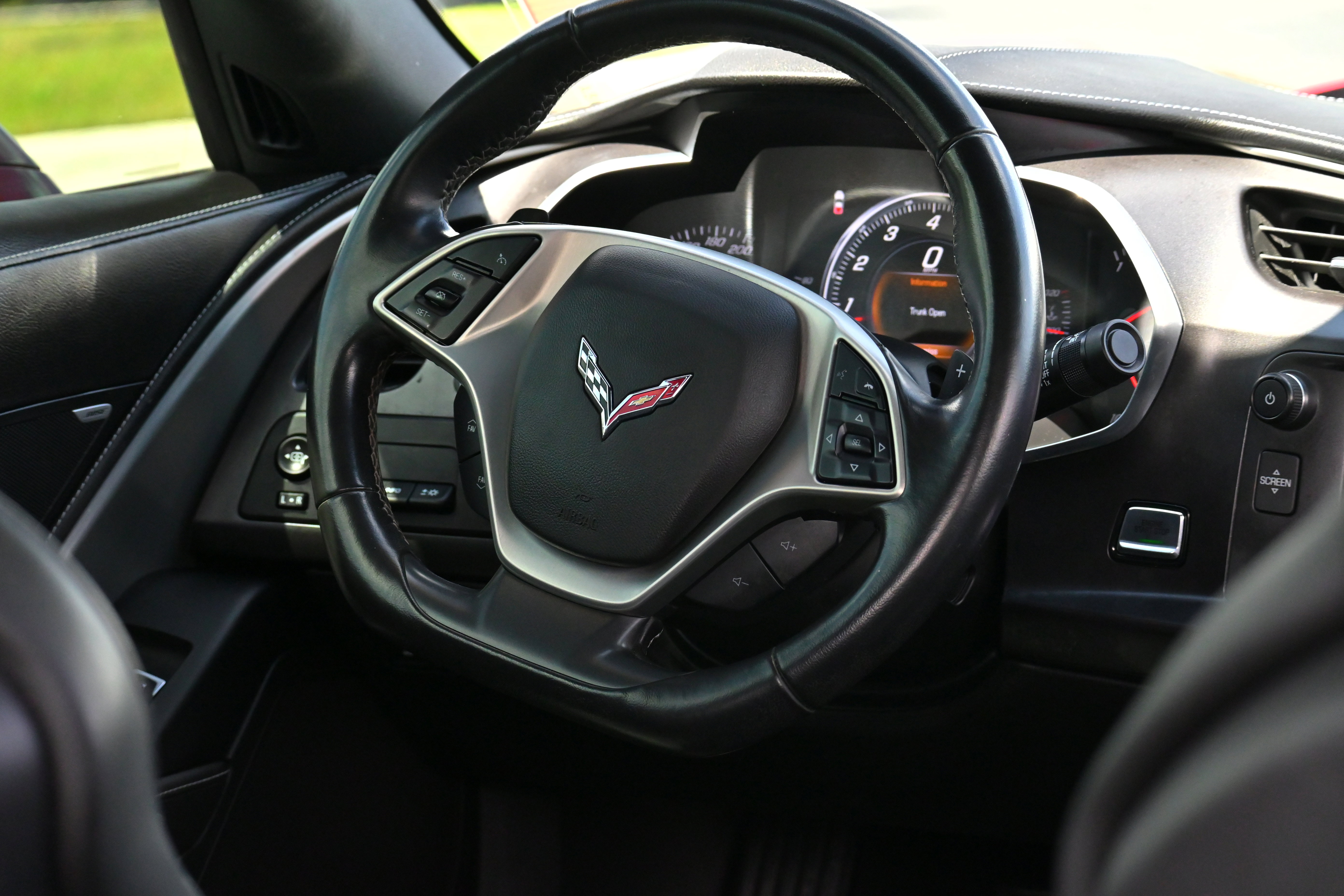 Used 2018 Chevrolet Corvette Stingray Coupe w/ 2LT Preferred Equipment Group image 9