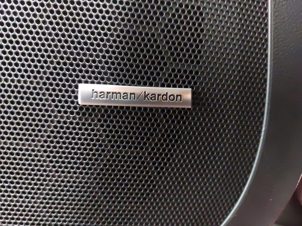 Used 2022 Subaru Ascent Limited w/ Technology Package image 28