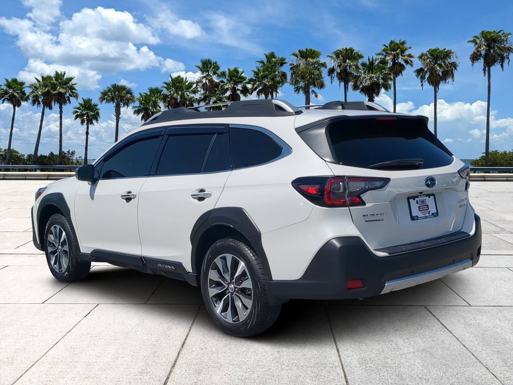 Certified 2025 Subaru Outback Touring w/ Popular Package #2 AWD/4WD image 5