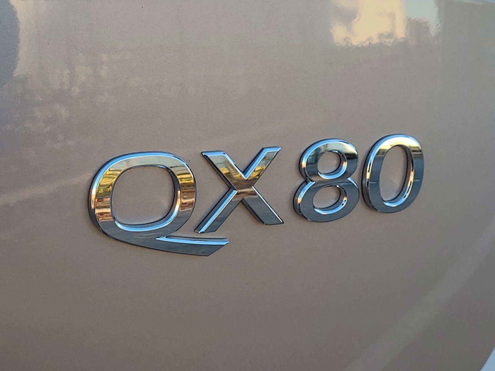 Used 2024 INFINITI QX80 Sensory image 32