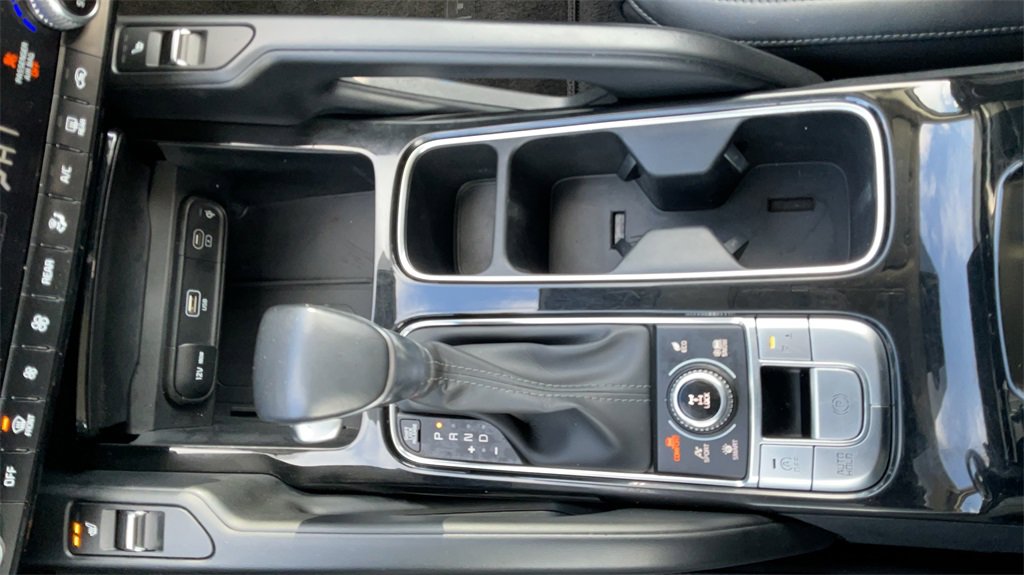 Used 2023 Kia Telluride S image 24