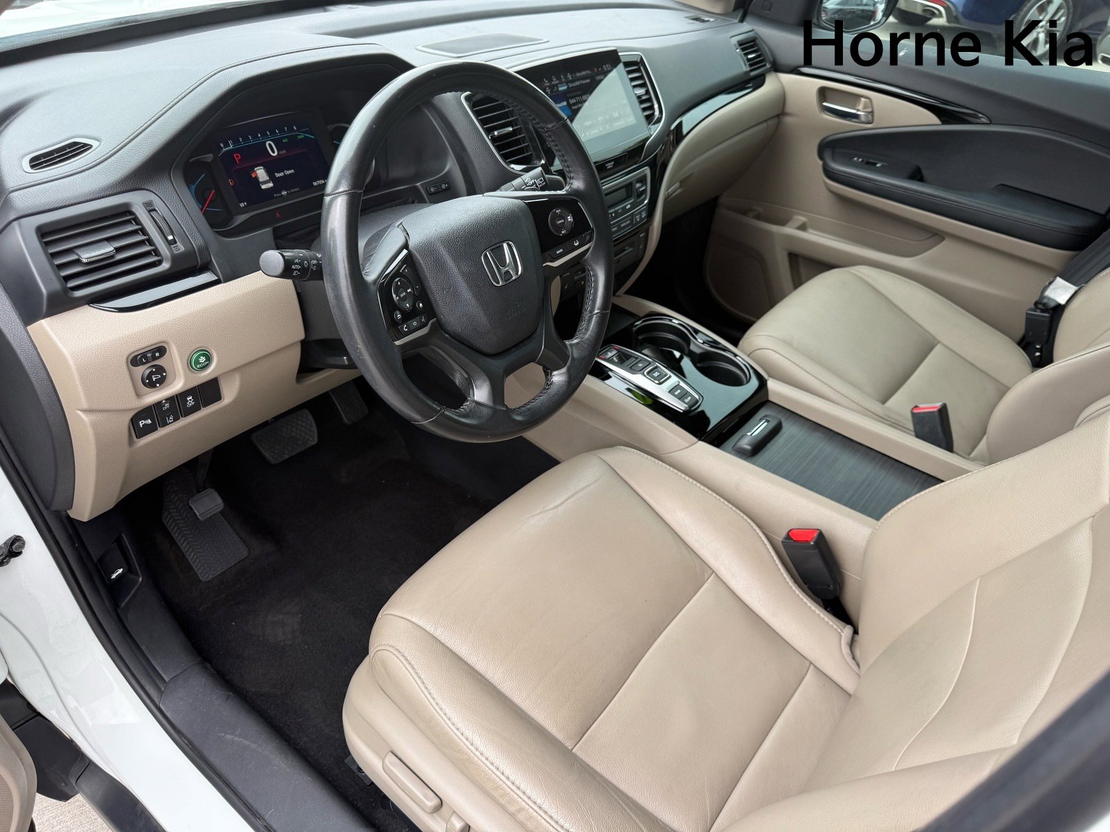 Used 2020 Honda Pilot Touring image 9