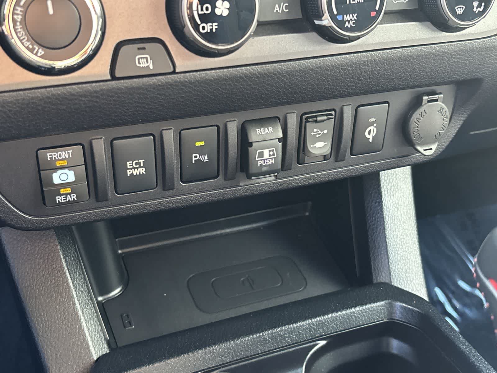 Used 2018 Toyota Tacoma TRD Sport w/ Technology Package AWD/4WD image 20