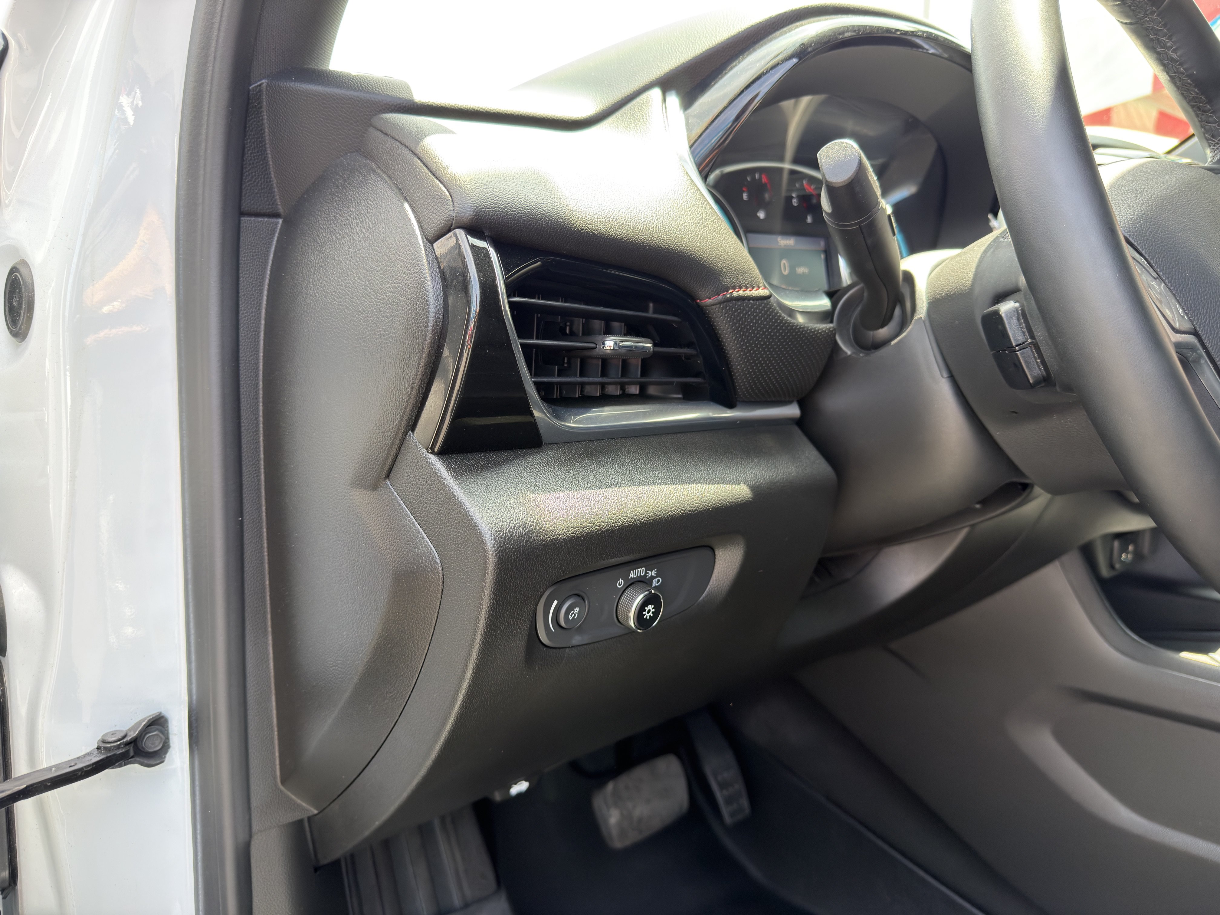 Used 2023 Chevrolet Traverse RS AWD/4WD image 30