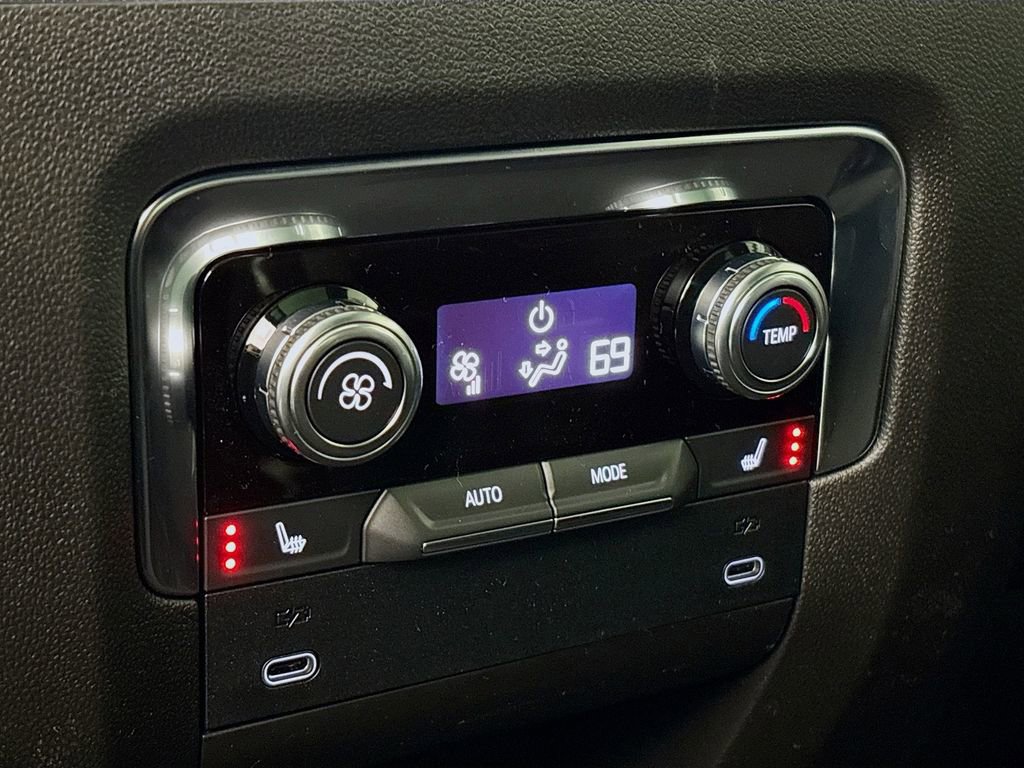 New 2026 GMC Yukon Denali w/ Sun & Power Step Package image 26