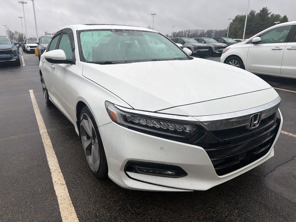 Used 2020 Honda Accord Touring image 2