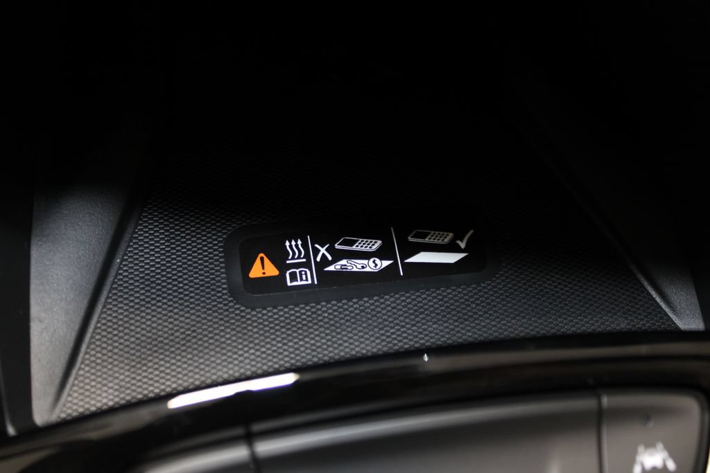 New 2026 Chevrolet Trax RS w/ Sunroof Package FWD image 45