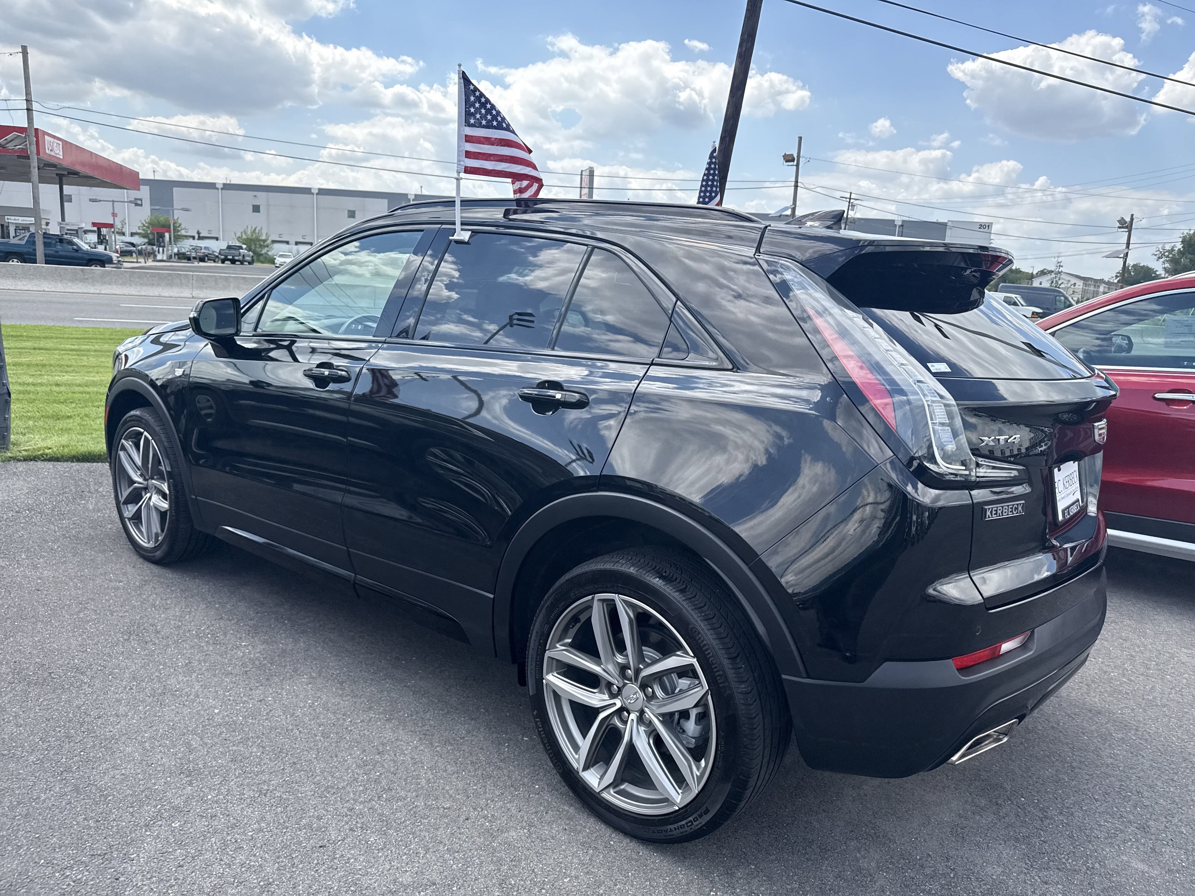 Used 2023 Cadillac XT4 Sport image 9