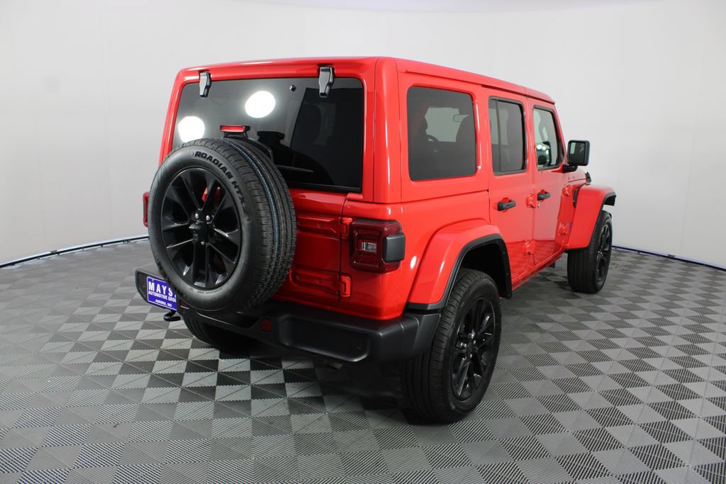 Used 2025 Jeep Wrangler Unlimited Sahara w/ Safety Group AWD/4WD image 23