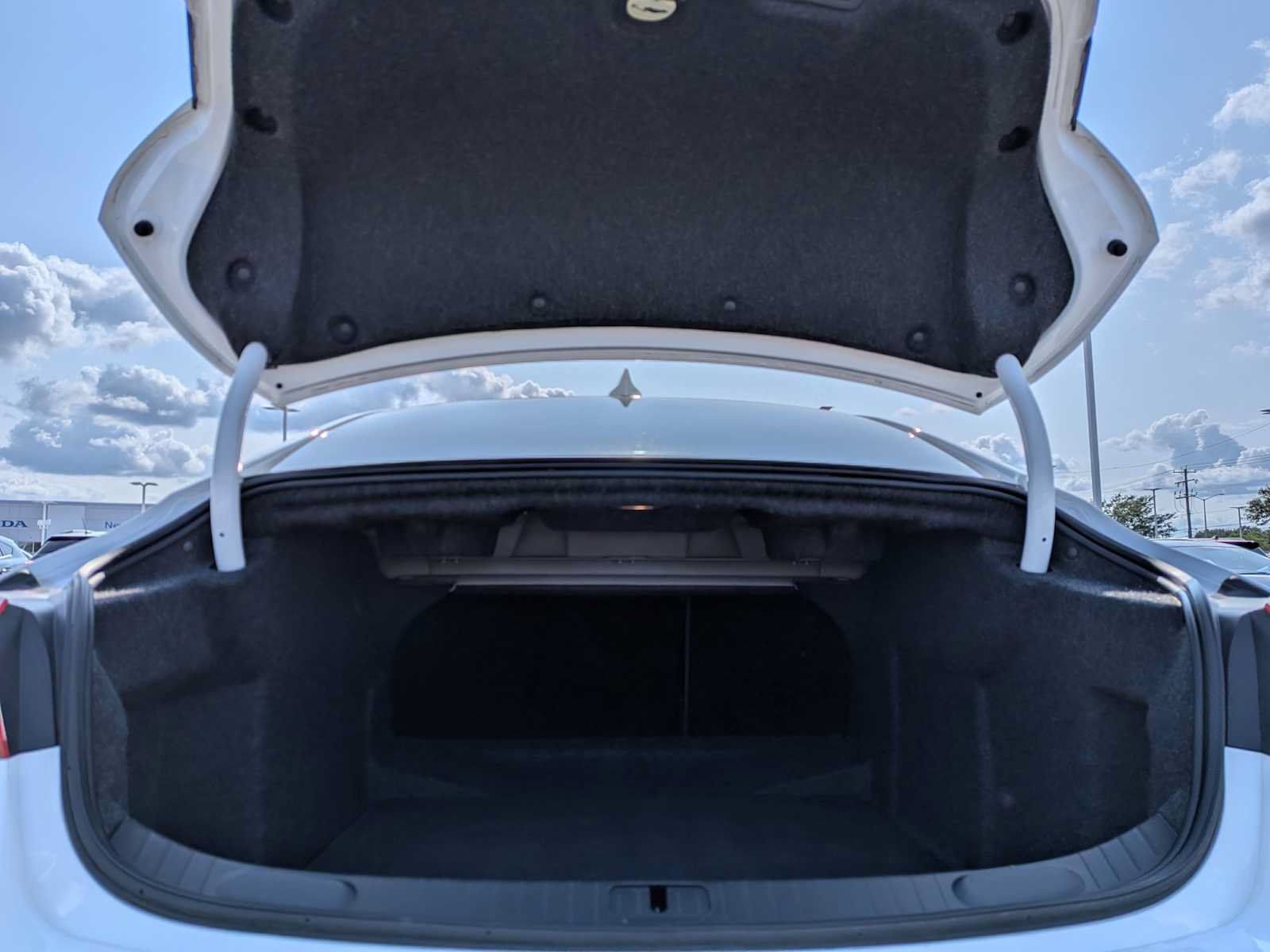 Used 2018 Chevrolet Impala LT w/ Sunroof and Spoiler Package FWD image 33