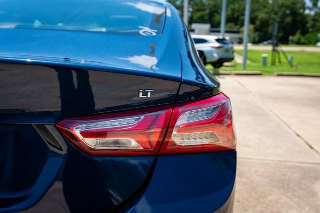 Used 2021 Chevrolet Malibu LT FWD image 17