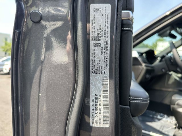 Certified 2023 Jeep Grand Cherokee L Overland AWD/4WD image 18