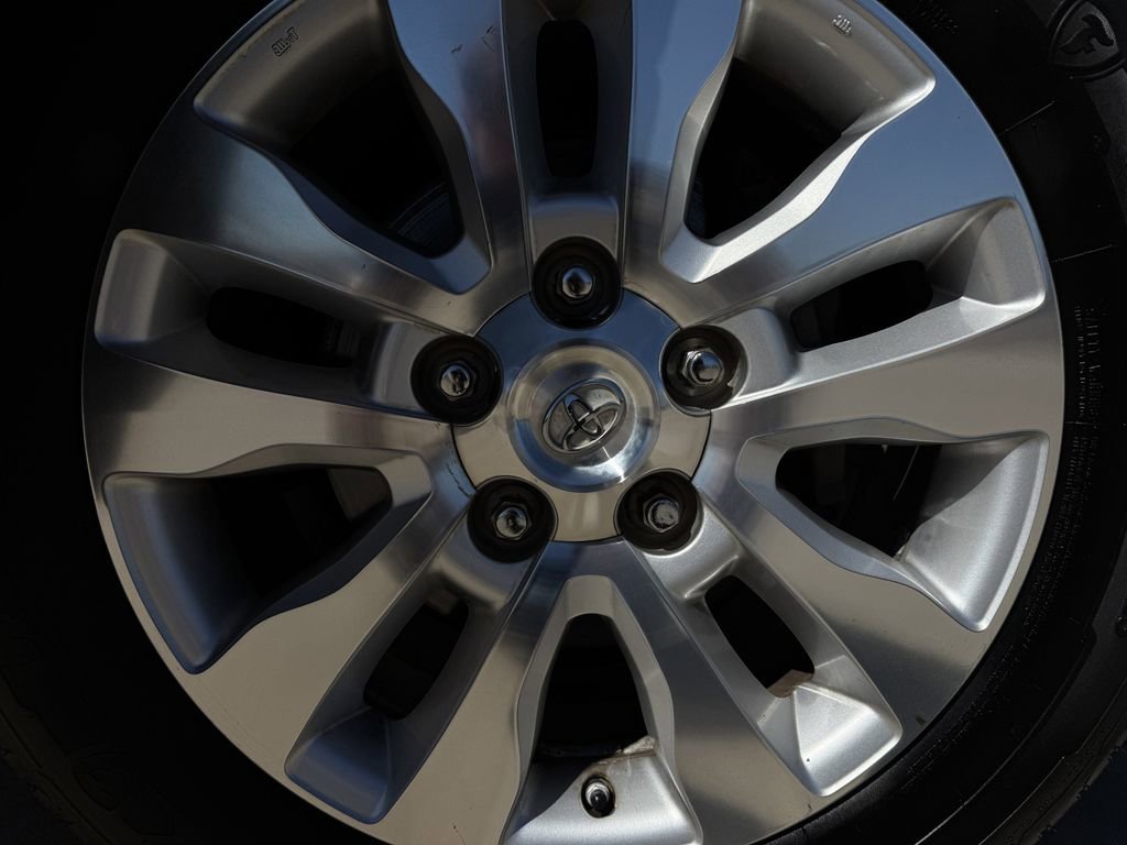 Used 2013 Toyota Sequoia Platinum image 9