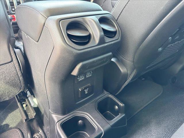 Used 2023 Jeep Wrangler Rubicon AWD/4WD image 17