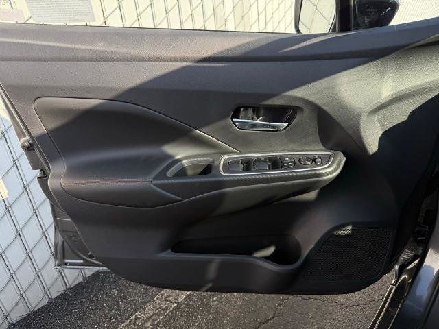 New 2025 Nissan Versa SR w/ Trunk Package FWD image 18