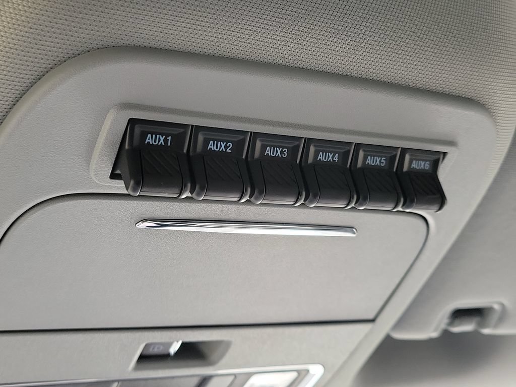 Used 2025 Ford F250 Lariat w/ Lariat Ultimate Package AWD/4WD image 33
