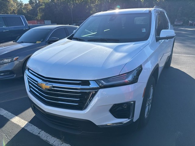Used 2023 Chevrolet Traverse LT
