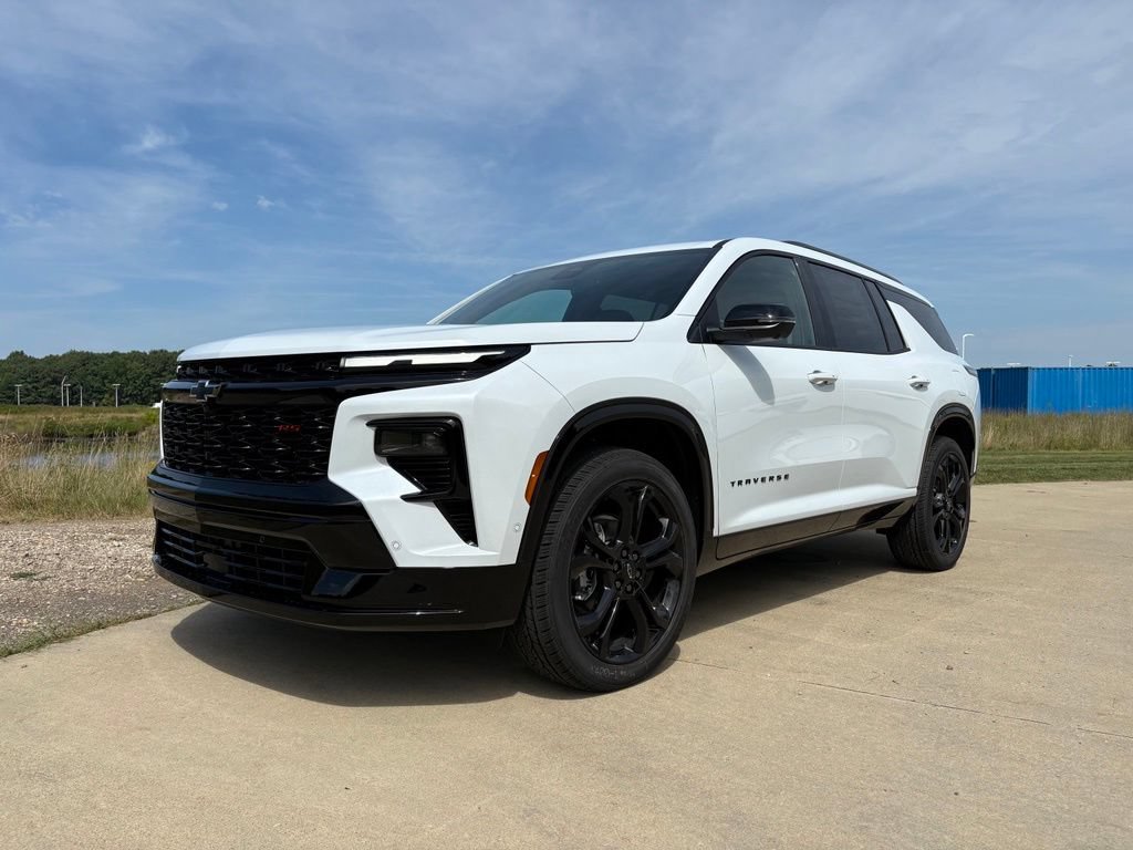 New 2027 Chevrolet Traverse RS w/ LPO, Floor Liner Package AWD/4WD image 1