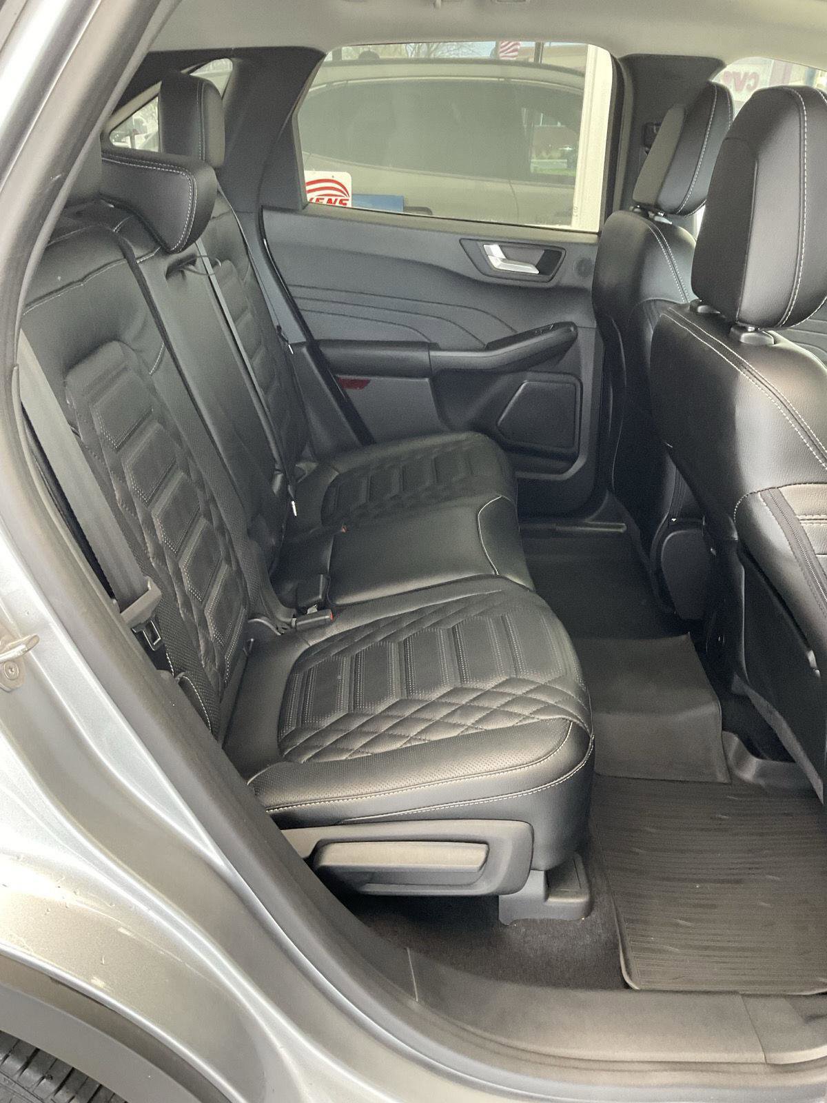 Used 2023 Ford Escape Platinum w/ Premium Technology Package AWD/4WD image 14