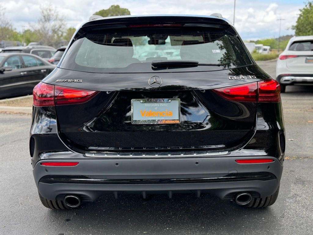 New 2026 Mercedes-Benz GLA 35 AMG 4MATIC image 9