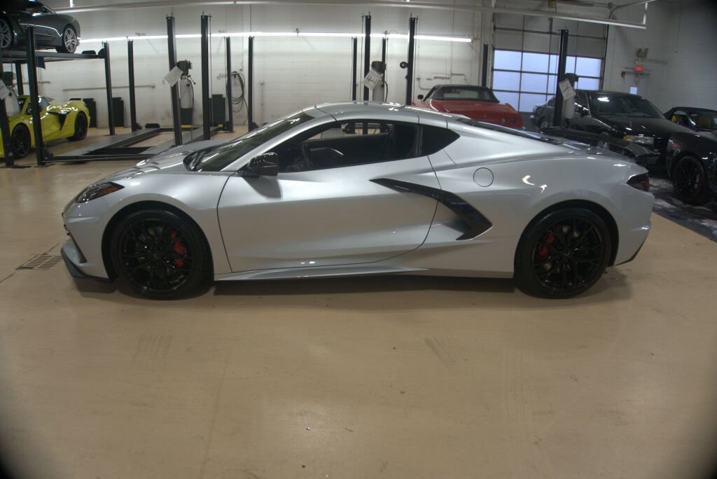 Used 2026 Chevrolet Corvette Stingray Preferred Cpe w/ Z51 Performance Package image 2