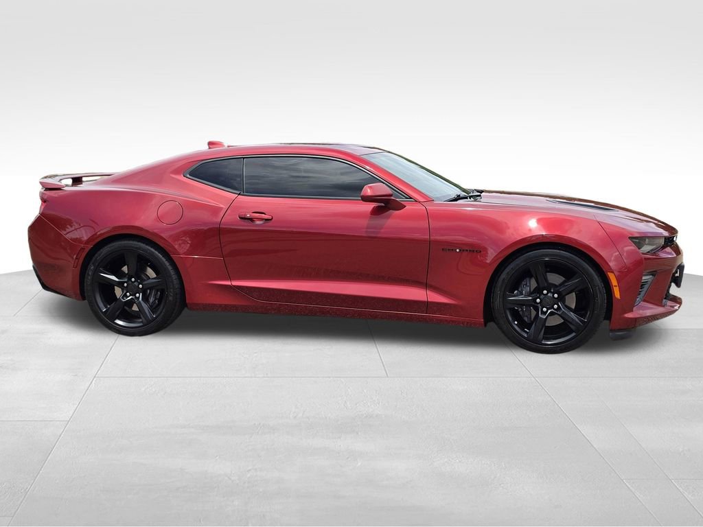 Used 2018 Chevrolet Camaro SS RWD image 5