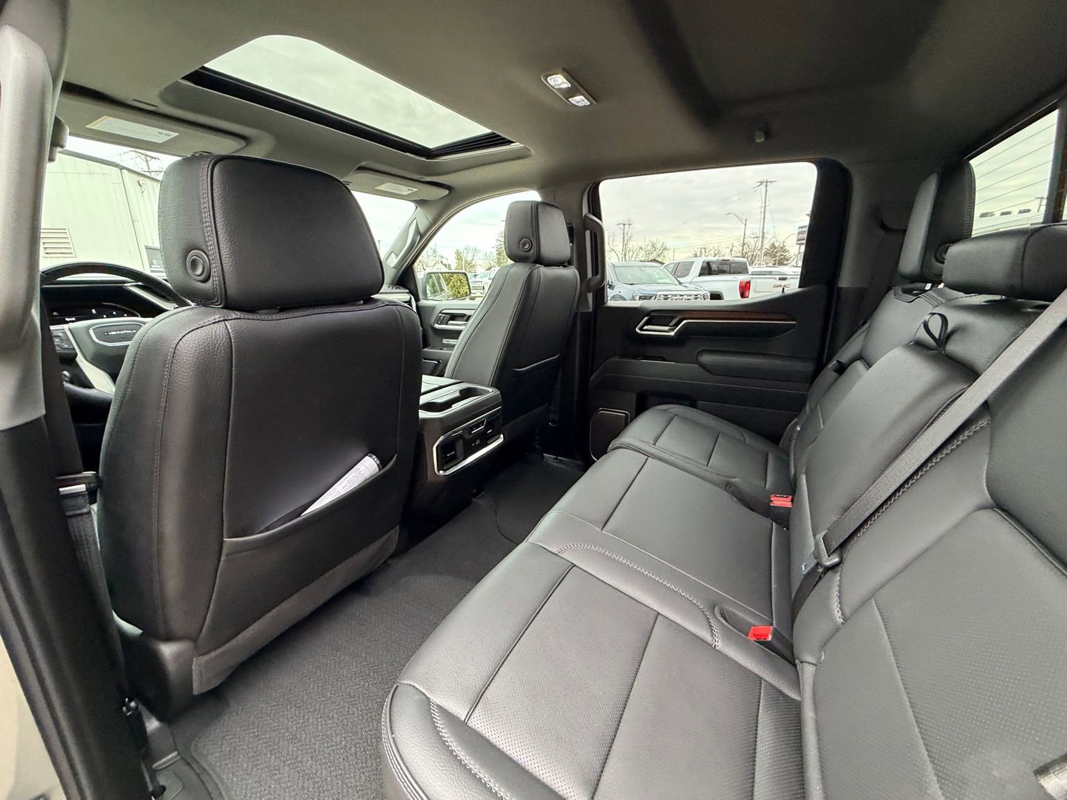 Used 2025 GMC Sierra 1500 Denali image 26
