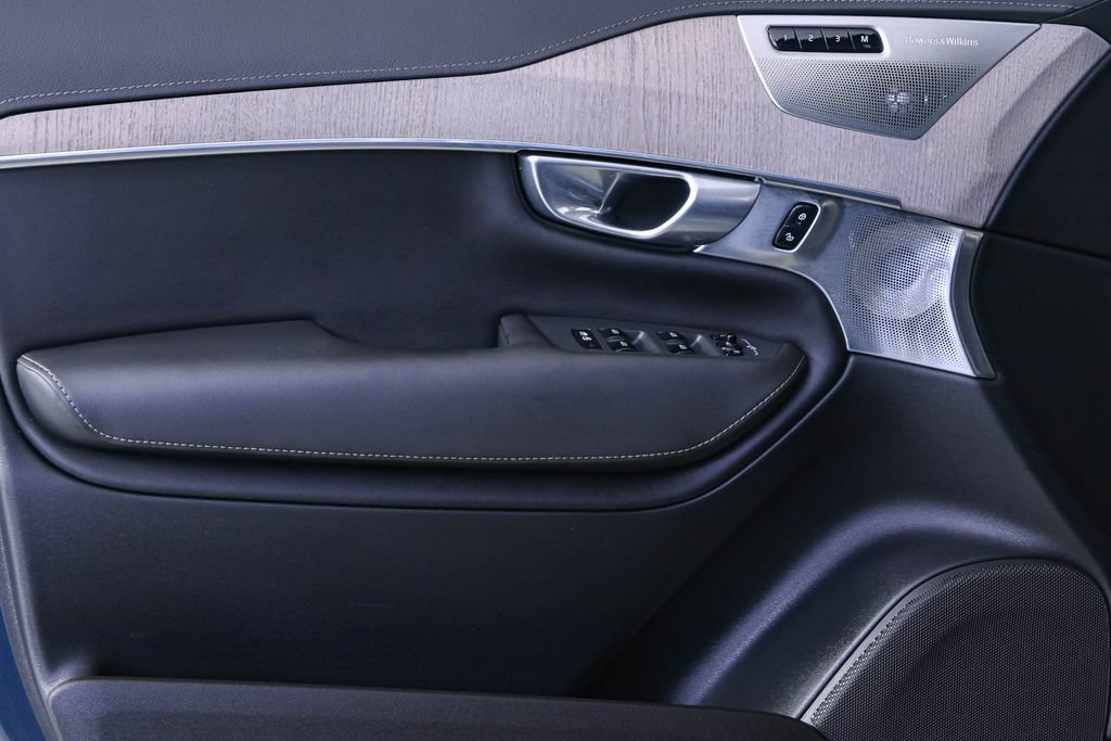 Certified 2024 Volvo XC90 T8 Ultimate w/ Lounge Package AWD/4WD image 8