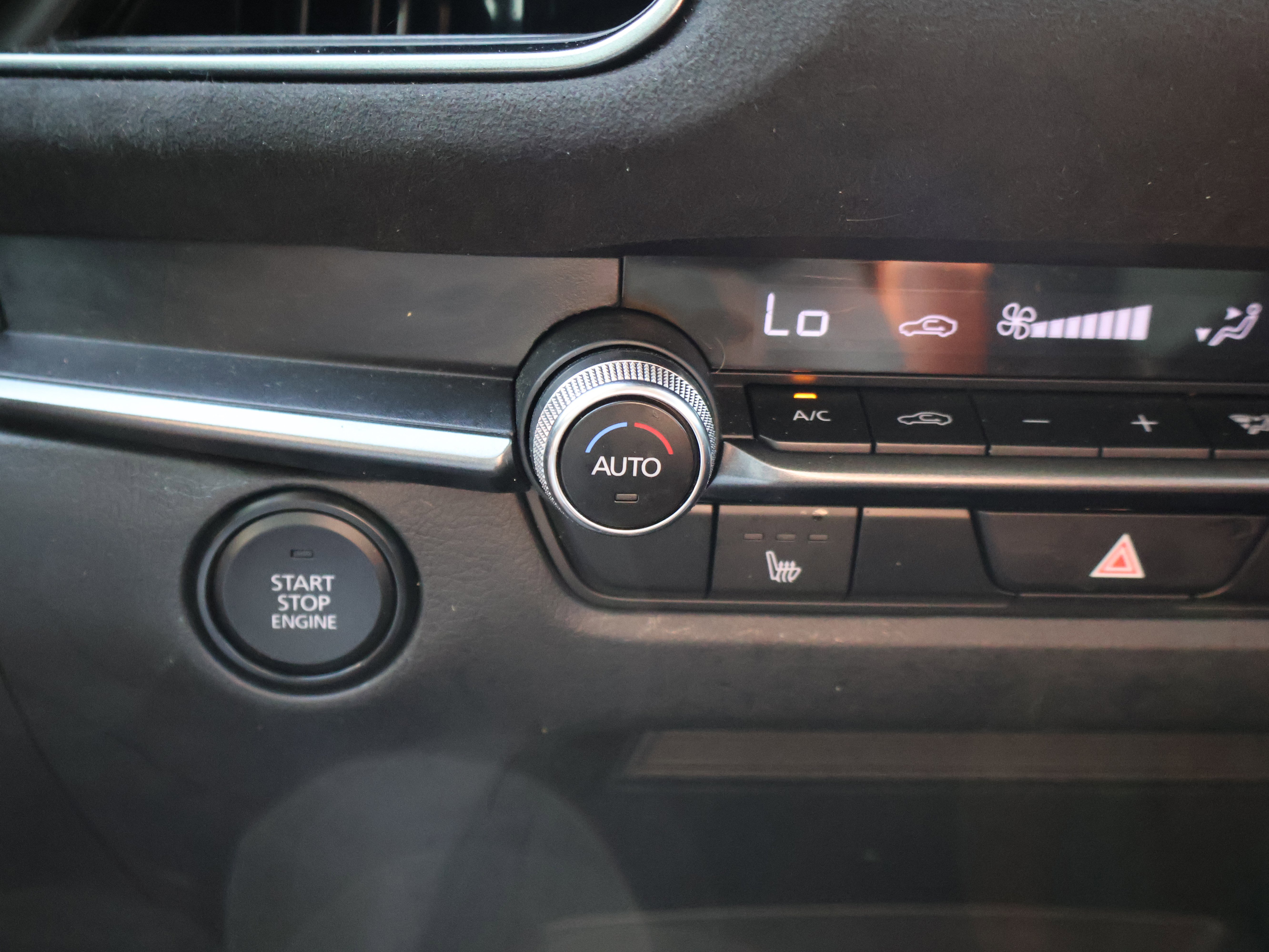 Used 2024 MAZDA CX-30 Carbon image 29