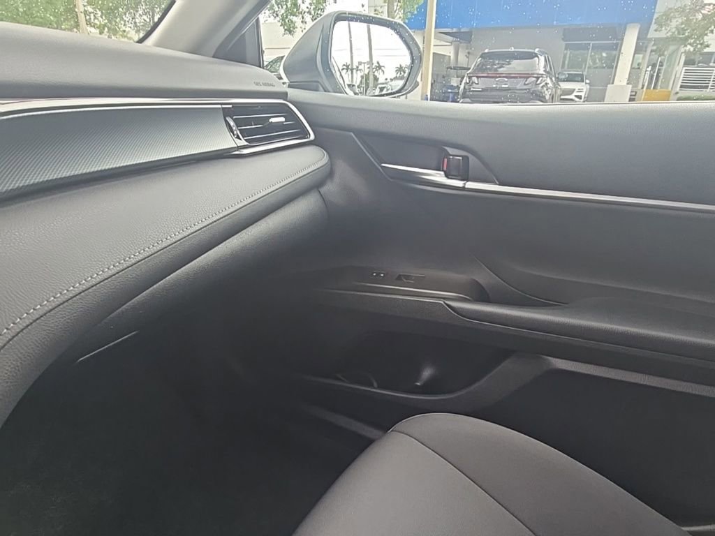 Used 2022 Toyota Camry LE FWD image 22