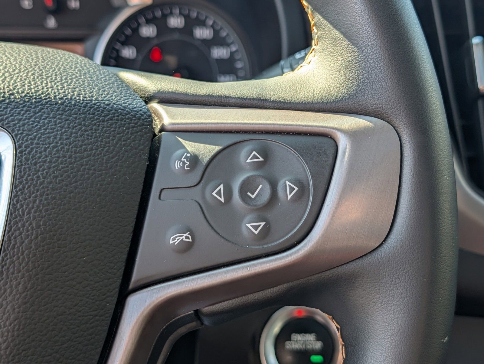 Used 2023 GMC Terrain AT4 w/ LPO, Floor Liner Package image 33