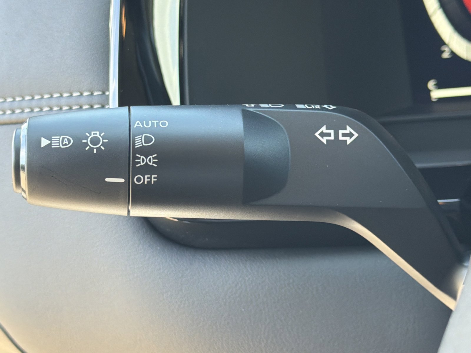 New 2026 Nissan Pathfinder Platinum FWD image 13