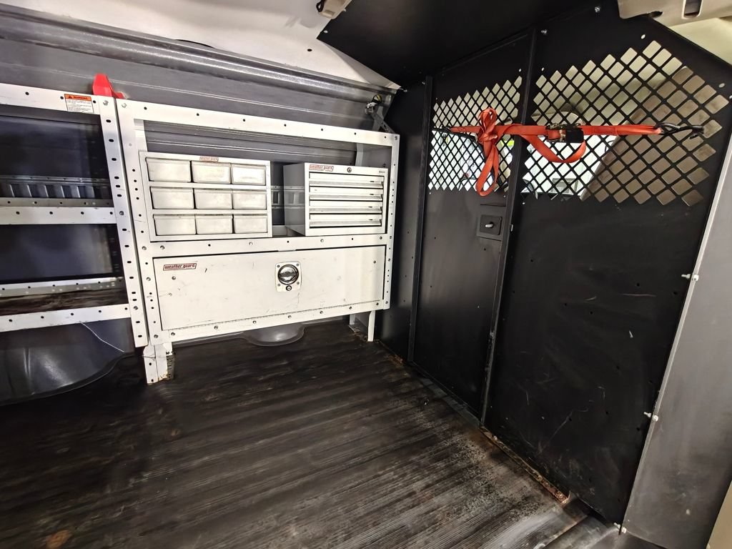 Used 2017 Chevrolet Express 2500 RWD image 20