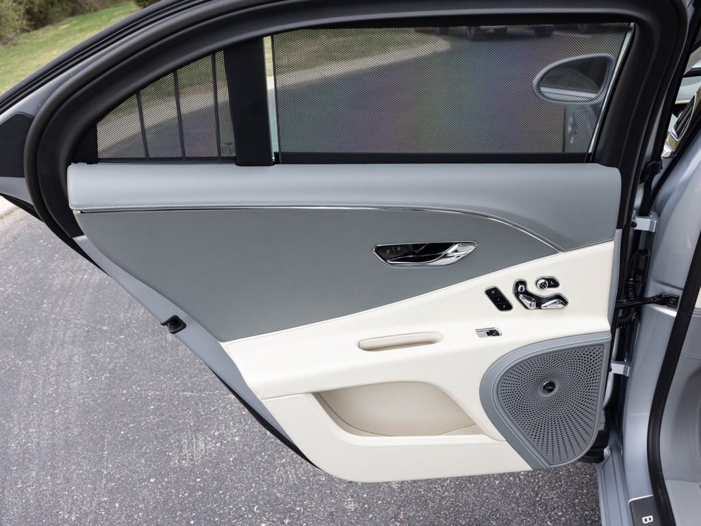 New 2026 Bentley Flying Spur Plug-In Hybrid AWD/4WD image 56