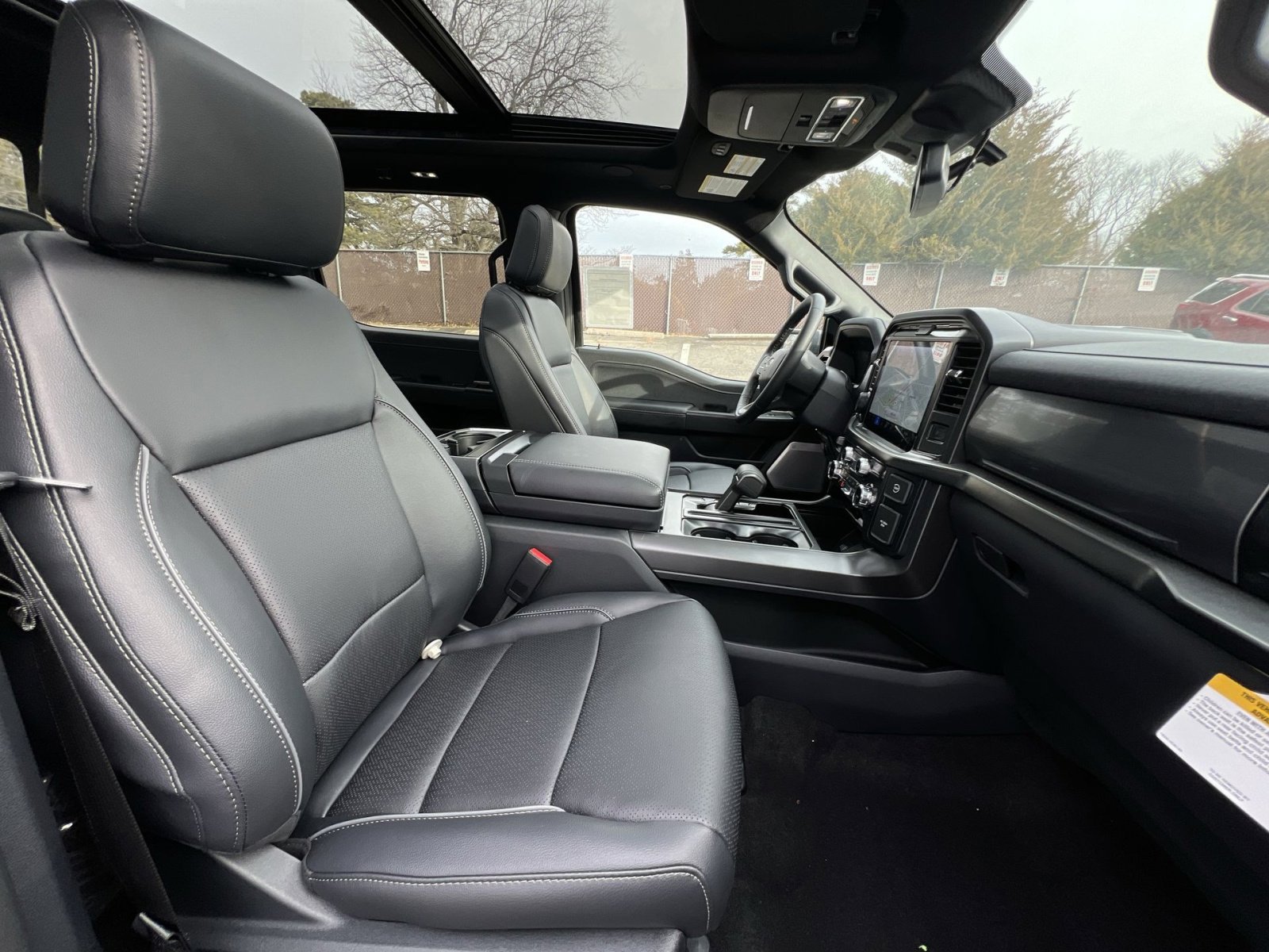 New 2026 Ford F150 Lariat w/ Equipment Group 502A High image 26