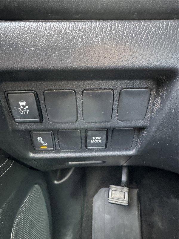 Used 2019 Nissan Pathfinder SV AWD/4WD image 25