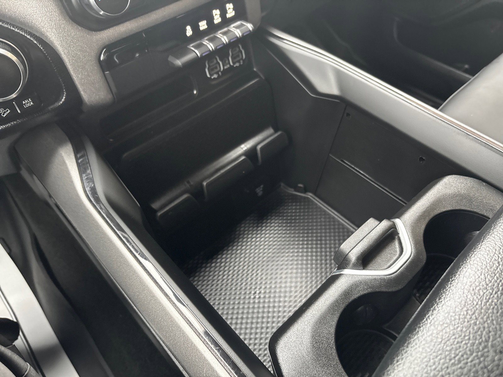 Used 2022 RAM 1500 Big Horn w/ Built-to-serve Edition image 19