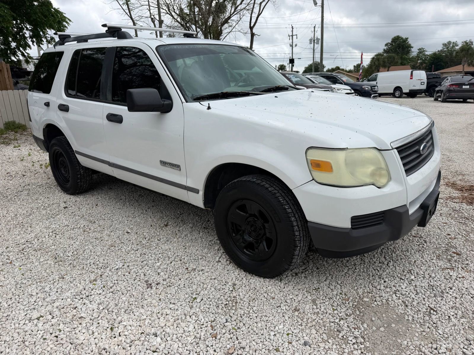 Used 2006 Ford Explorer XLS image 2