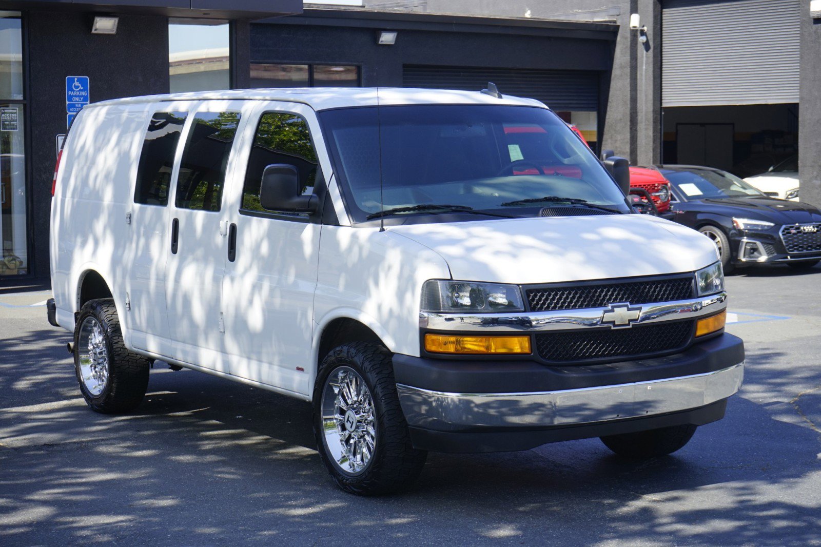 Used 2021 Chevrolet Express 2500 w/ Driver Convenience Package image 6