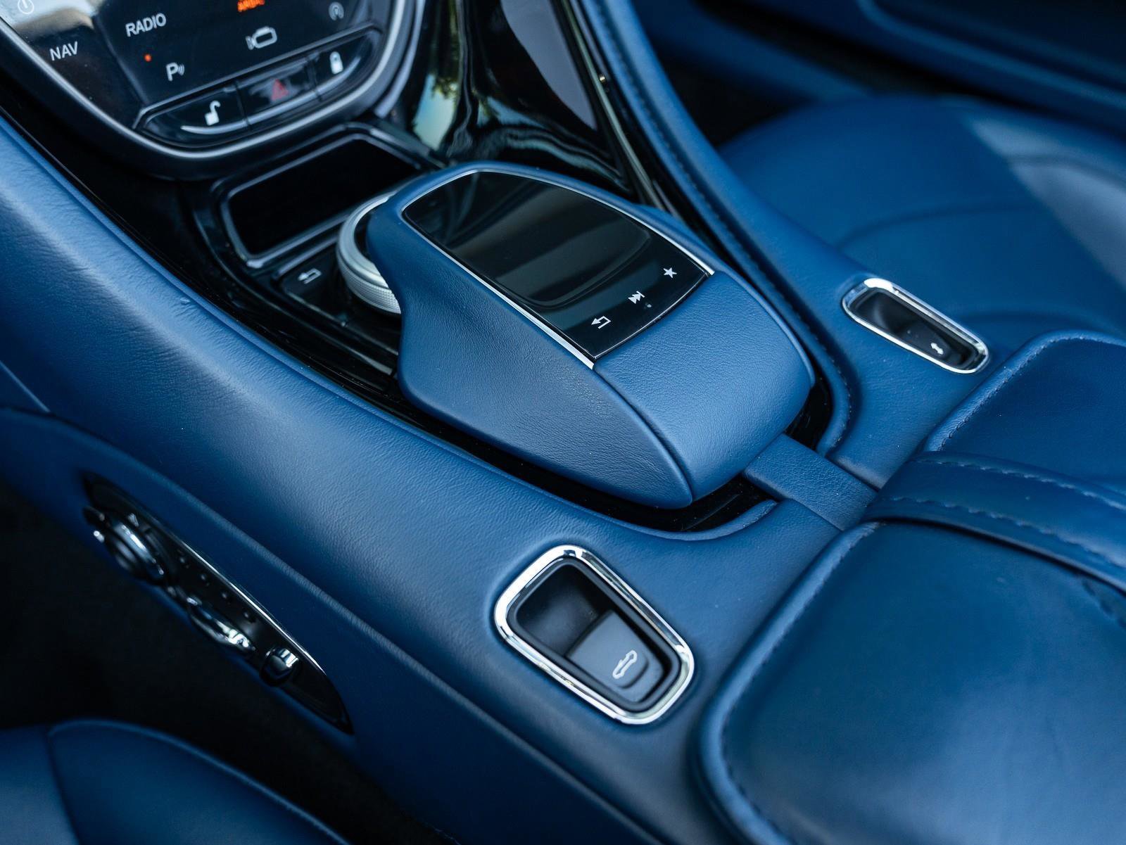 Used 2020 Aston Martin DBS Superleggera Volante image 46