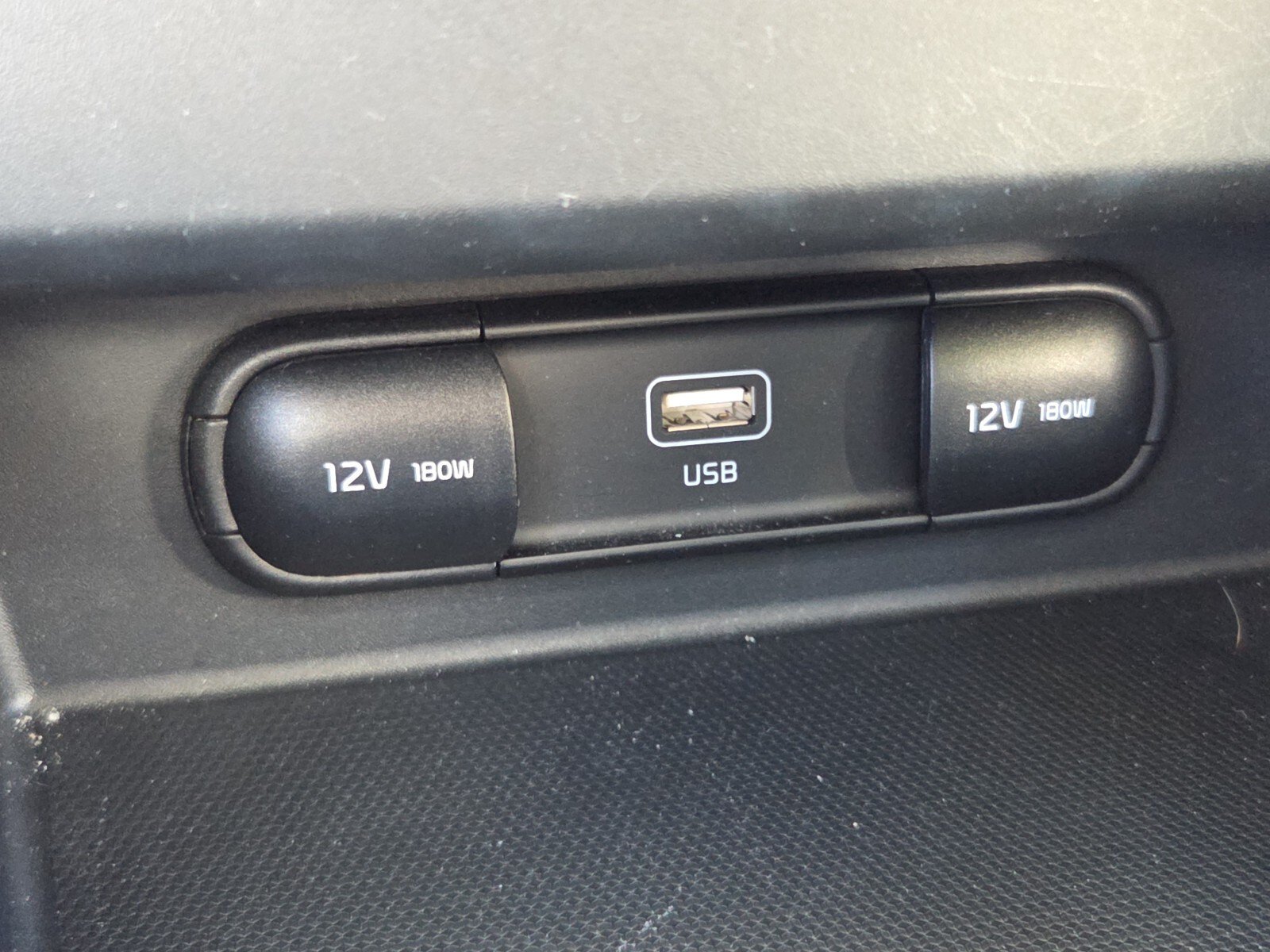 Used 2024 Kia Seltos LX AWD/4WD image 28