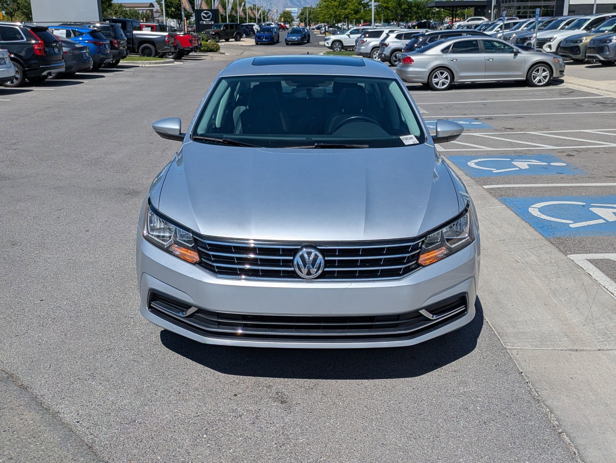 Used 2019 Volkswagen Passat 2.0T Wolfsburg FWD image 11